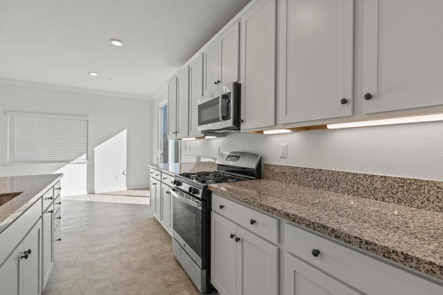 514 Voyager Court