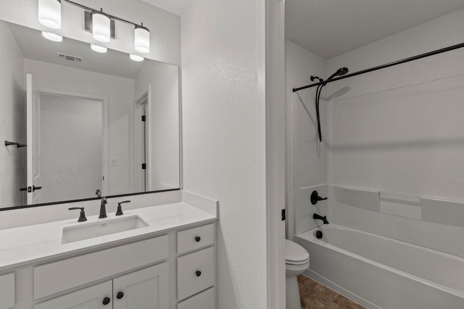514 Voyager Court