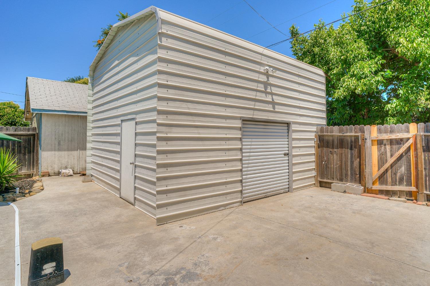 104 E Clay Street