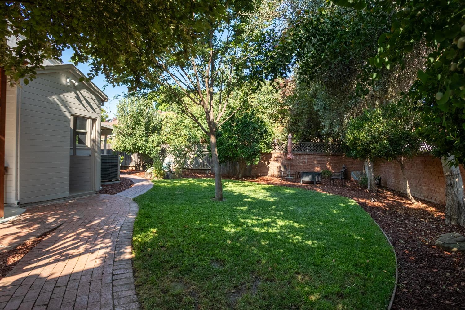 1138 Clay Street