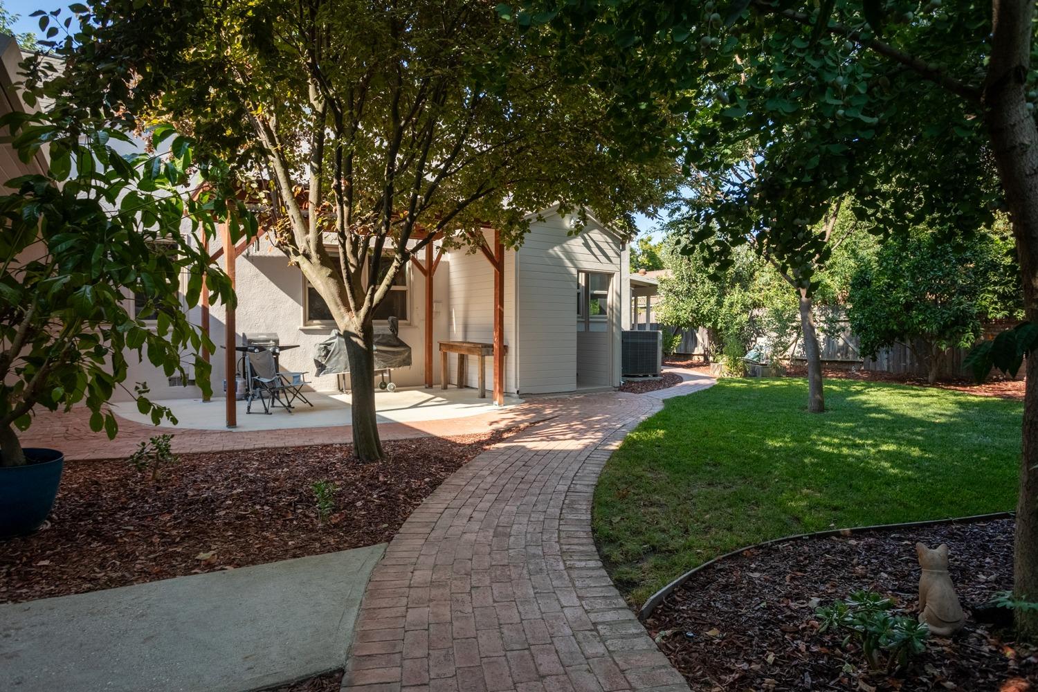 1138 Clay Street