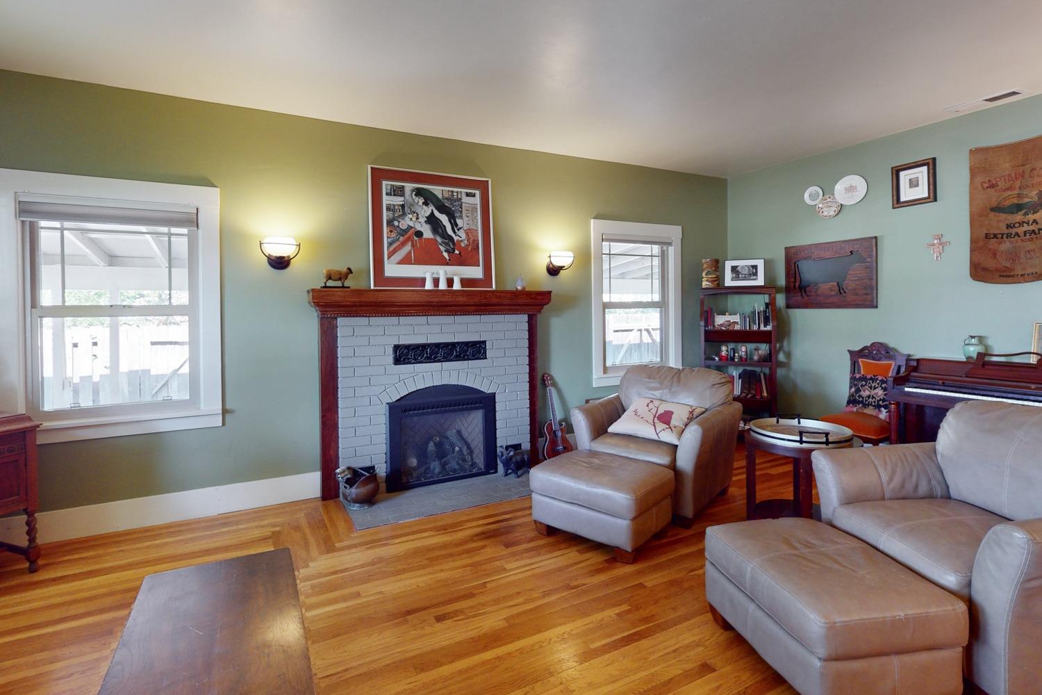 1138 Clay Street