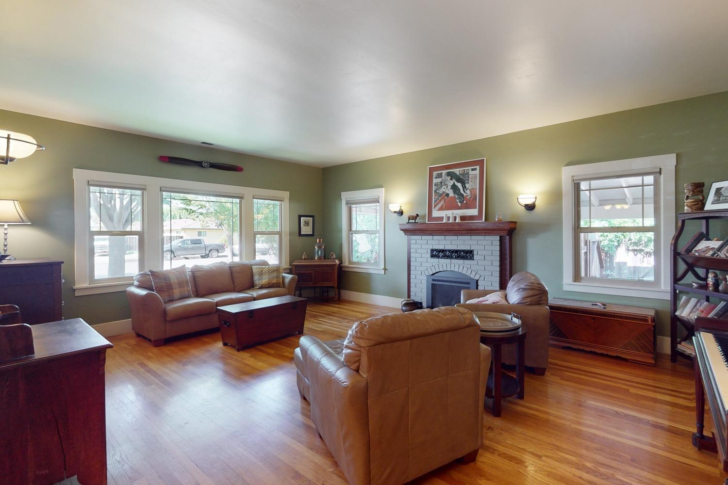 1138 Clay Street