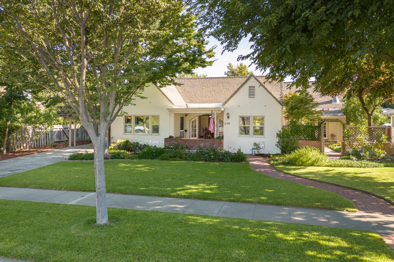 1138 Clay Street
