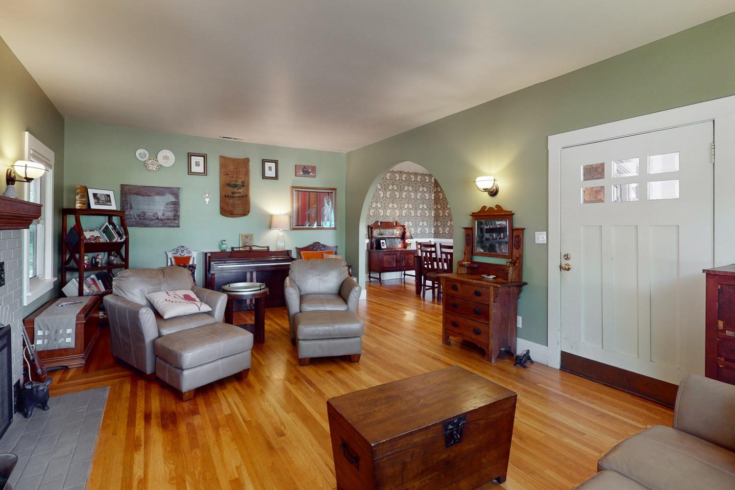 1138 Clay Street