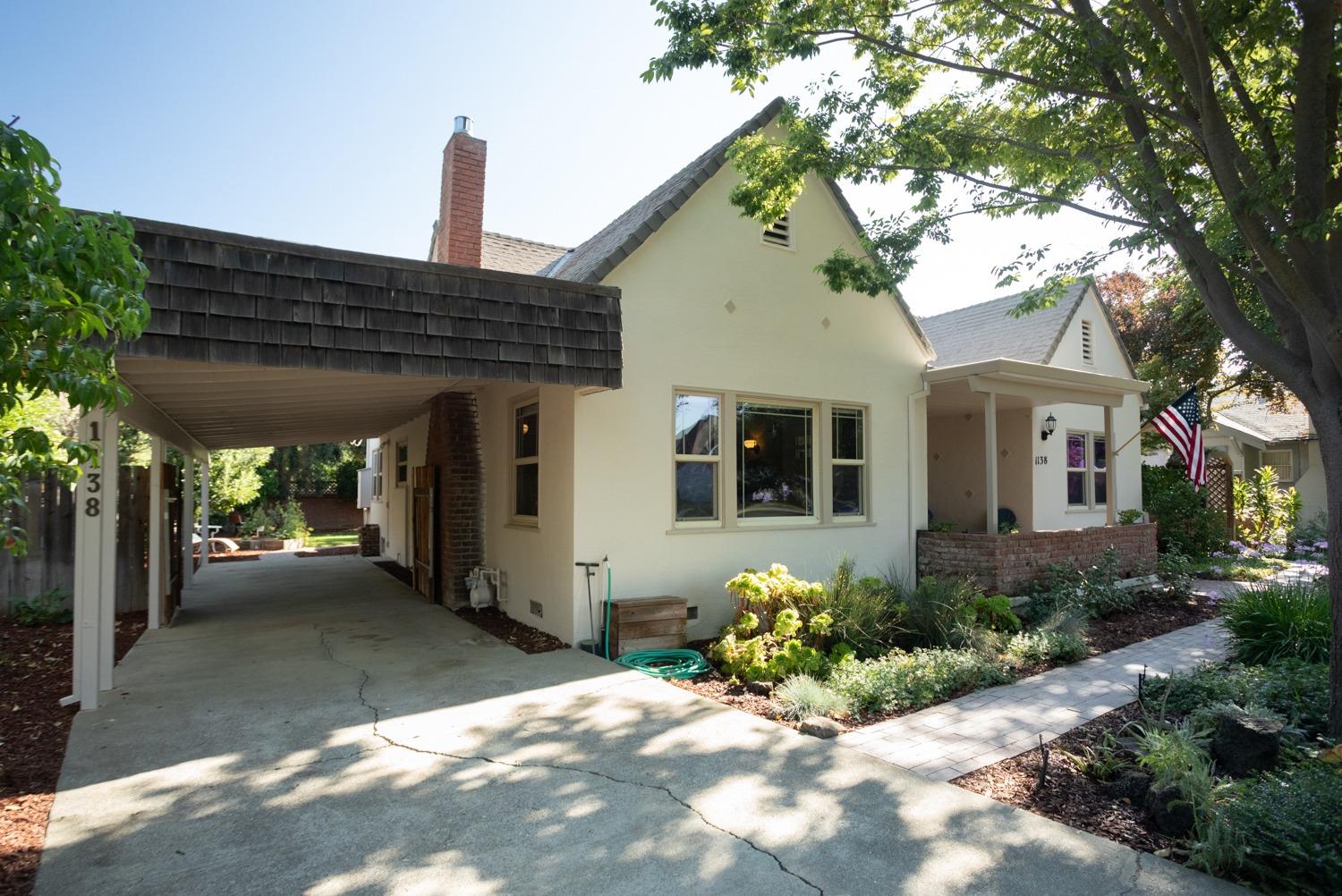 1138 Clay Street