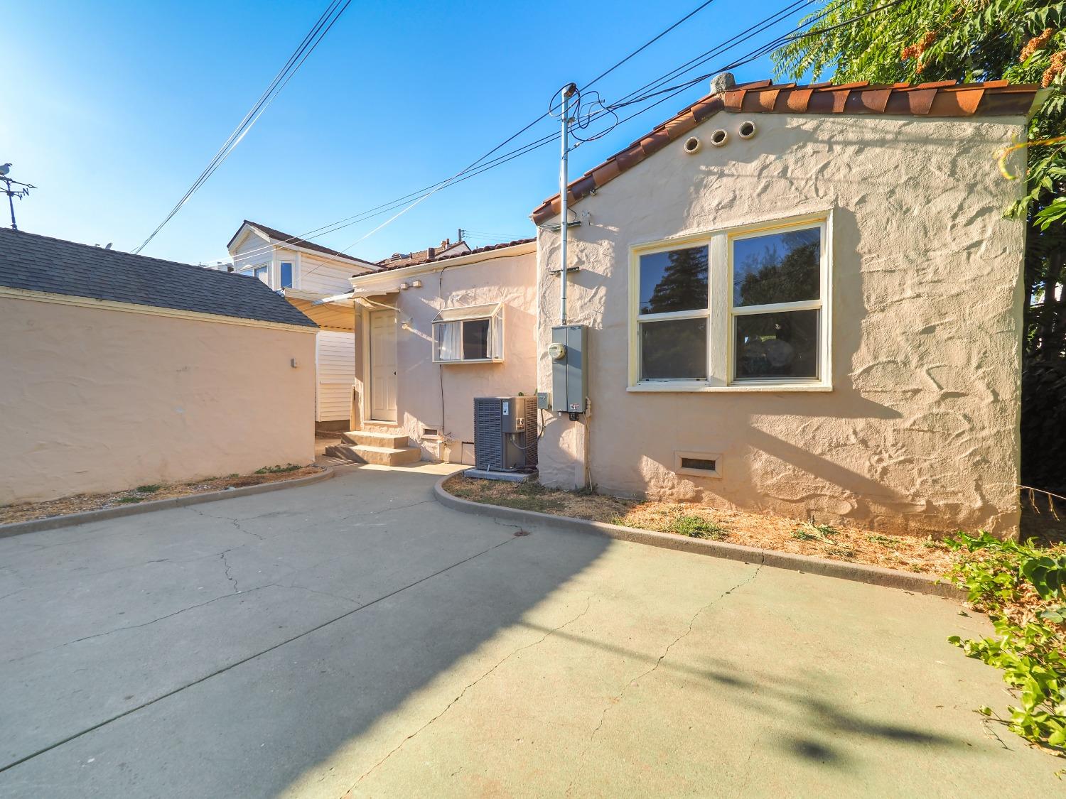 922 7th Street