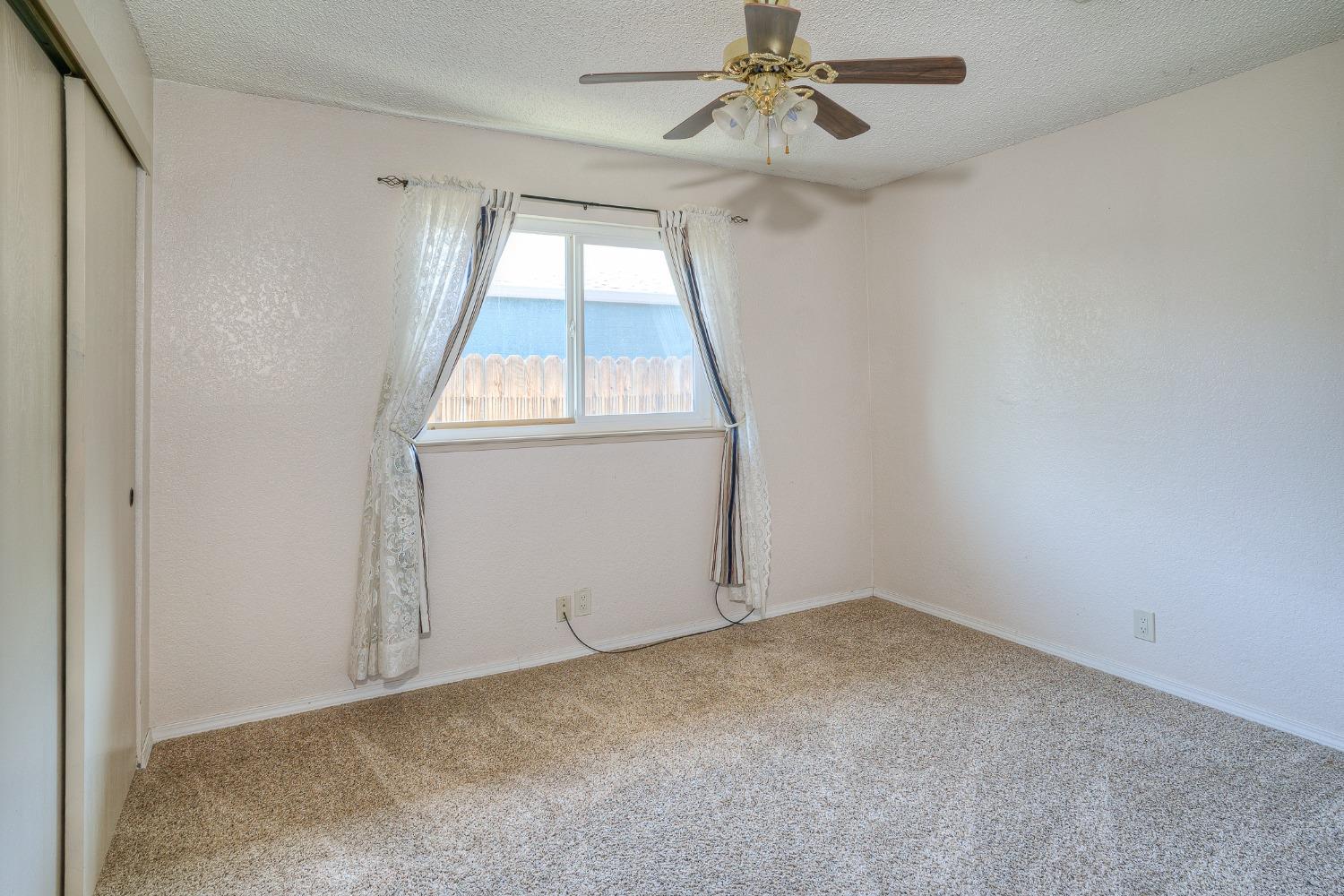 130 E Cedar