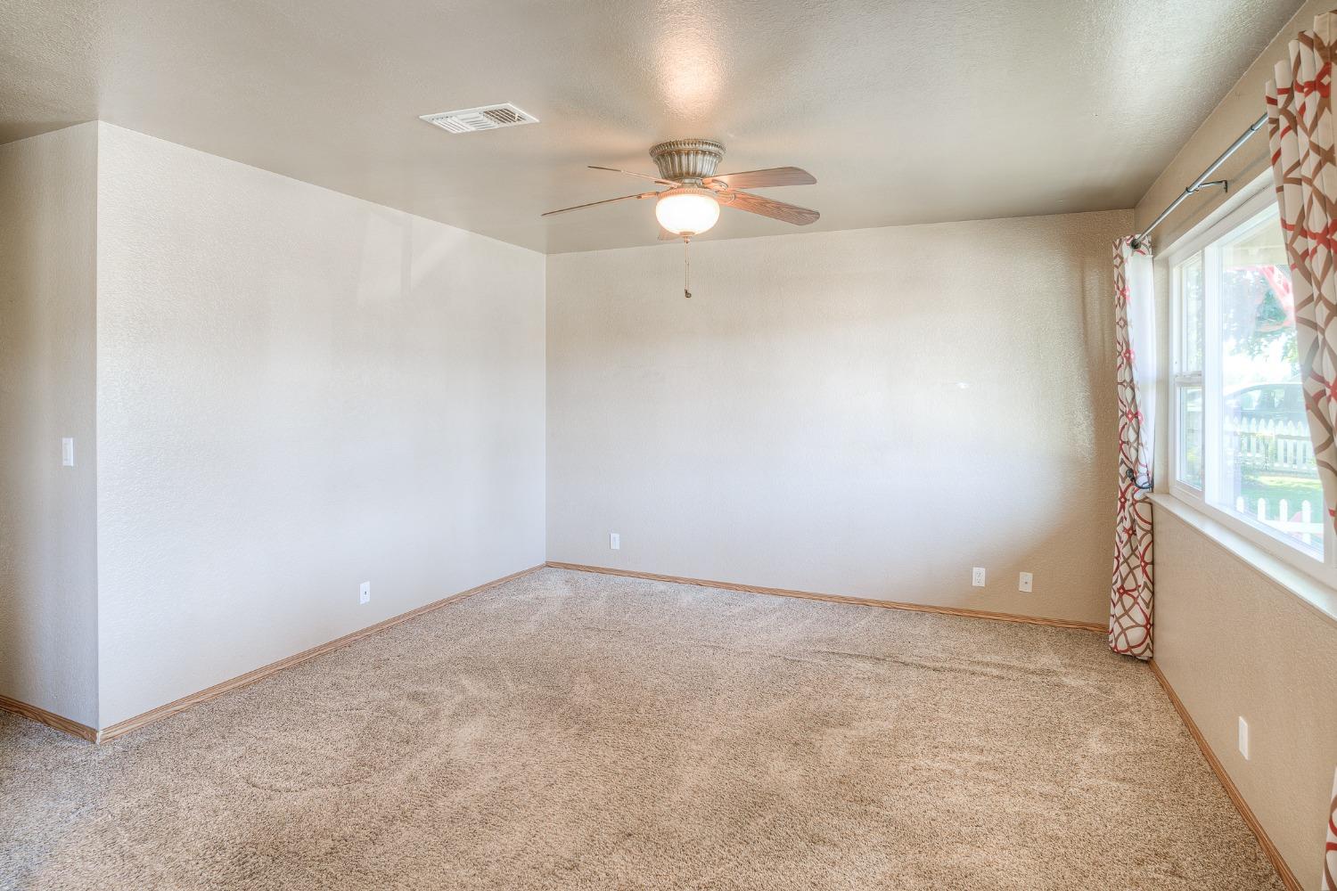 130 E Cedar