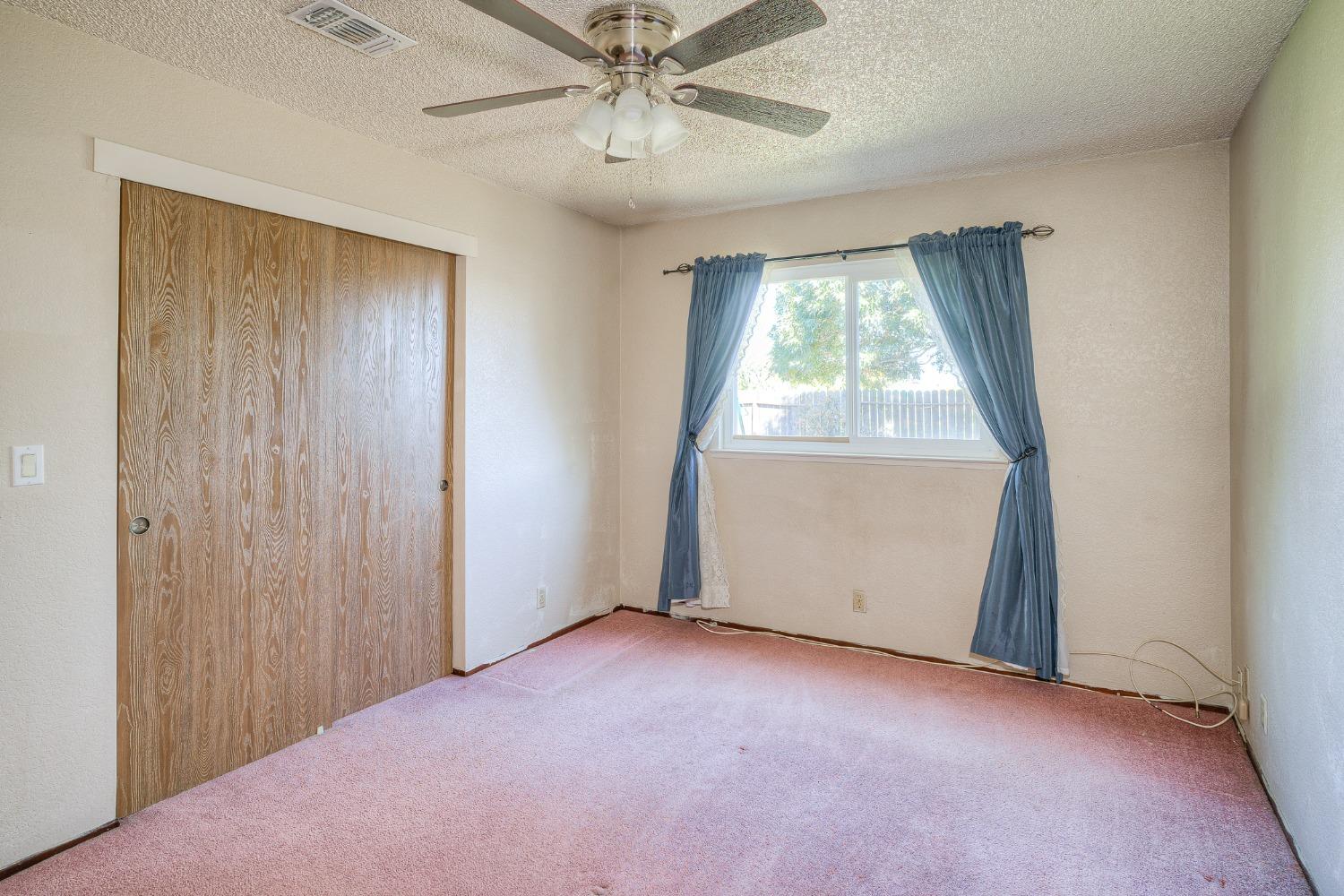 130 E Cedar