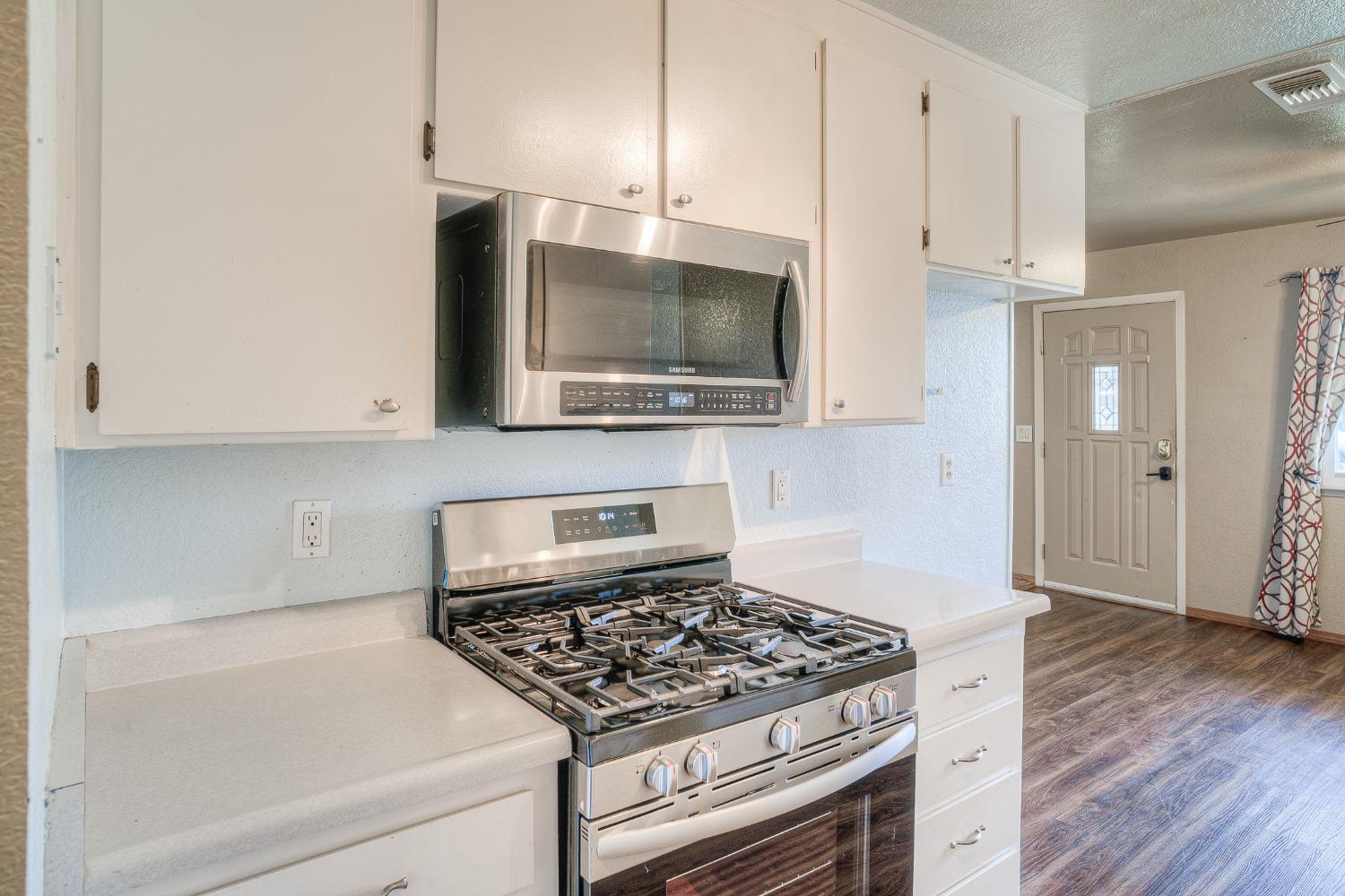 130 E Cedar