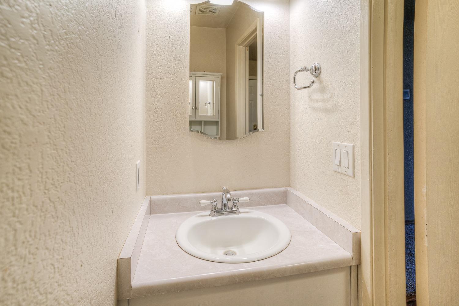 130 E Cedar