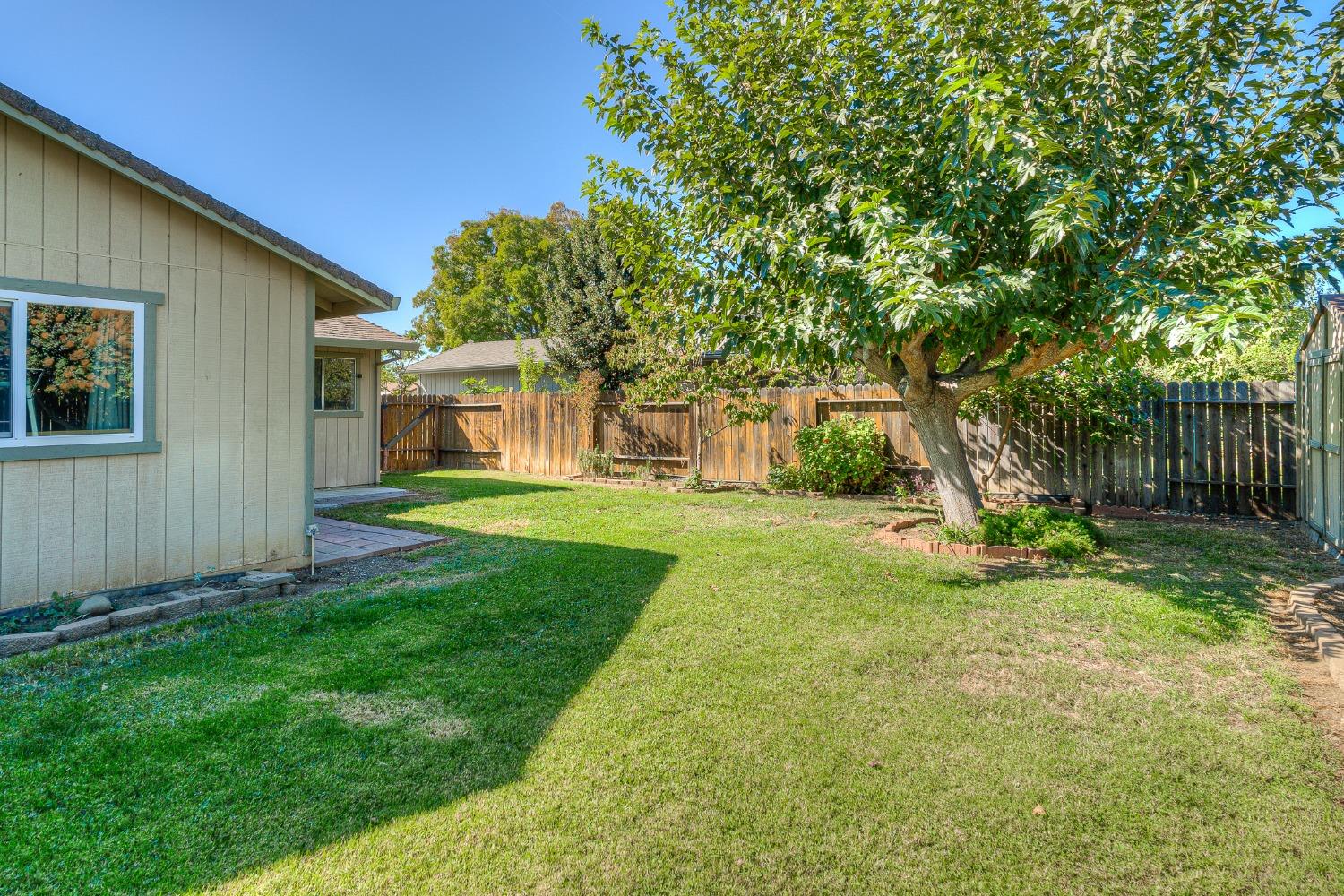 130 E Cedar