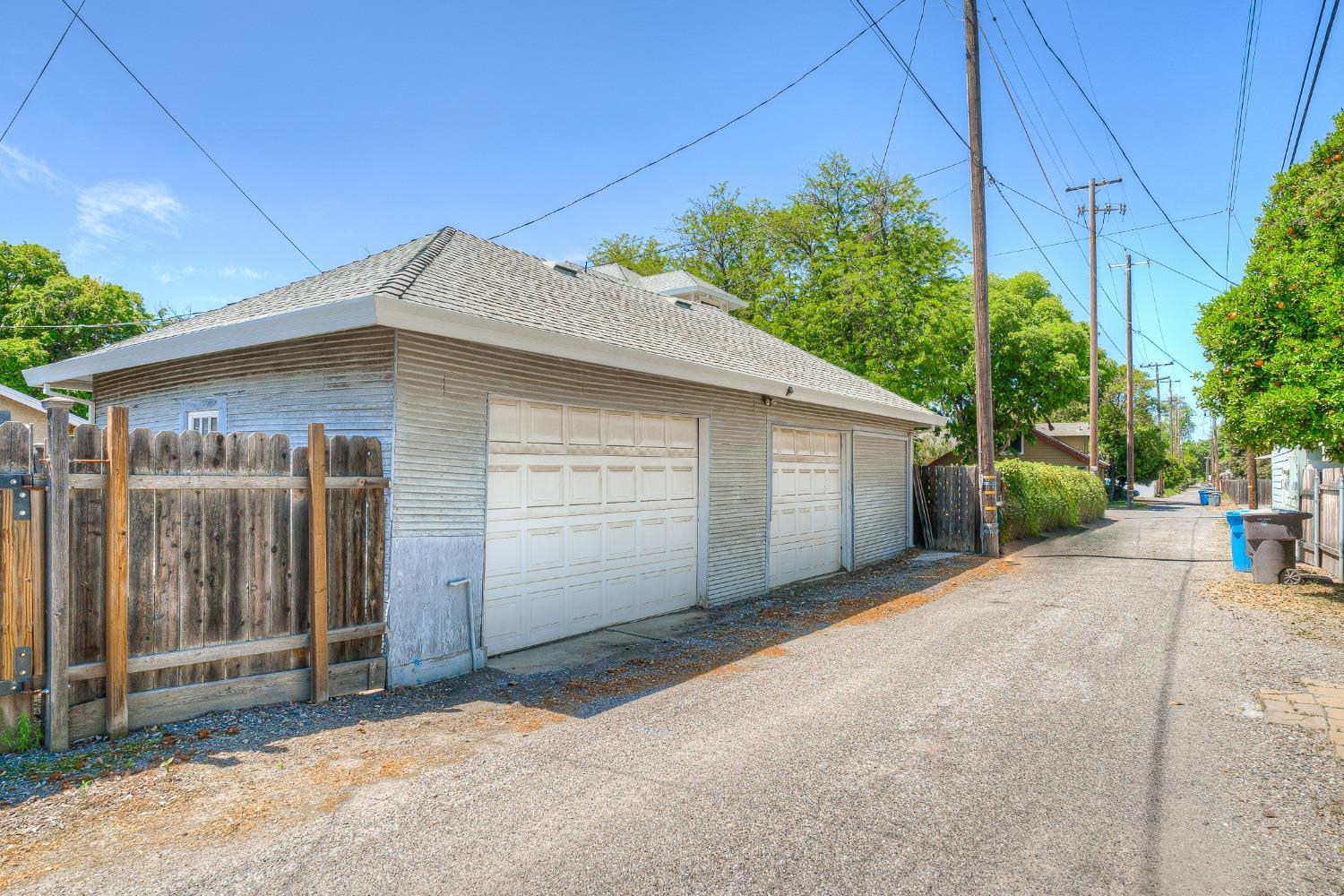 754 Oak Street