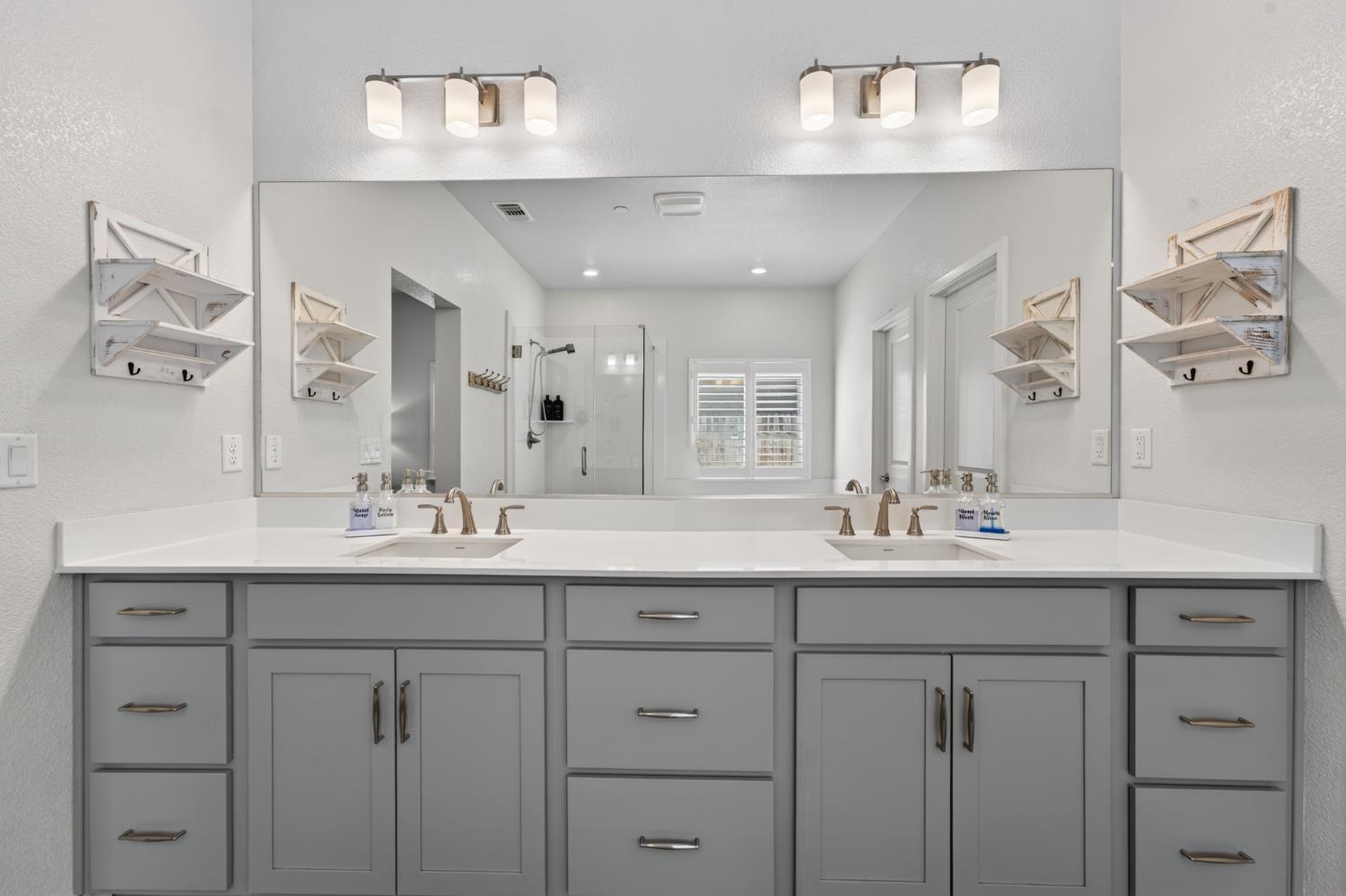 434 Kitty Hawk Drive