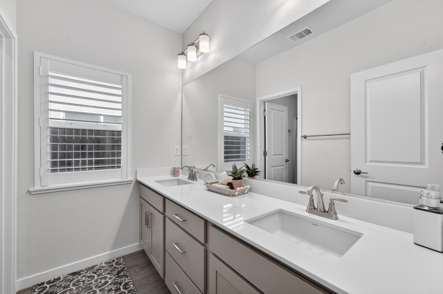 434 Kitty Hawk Drive