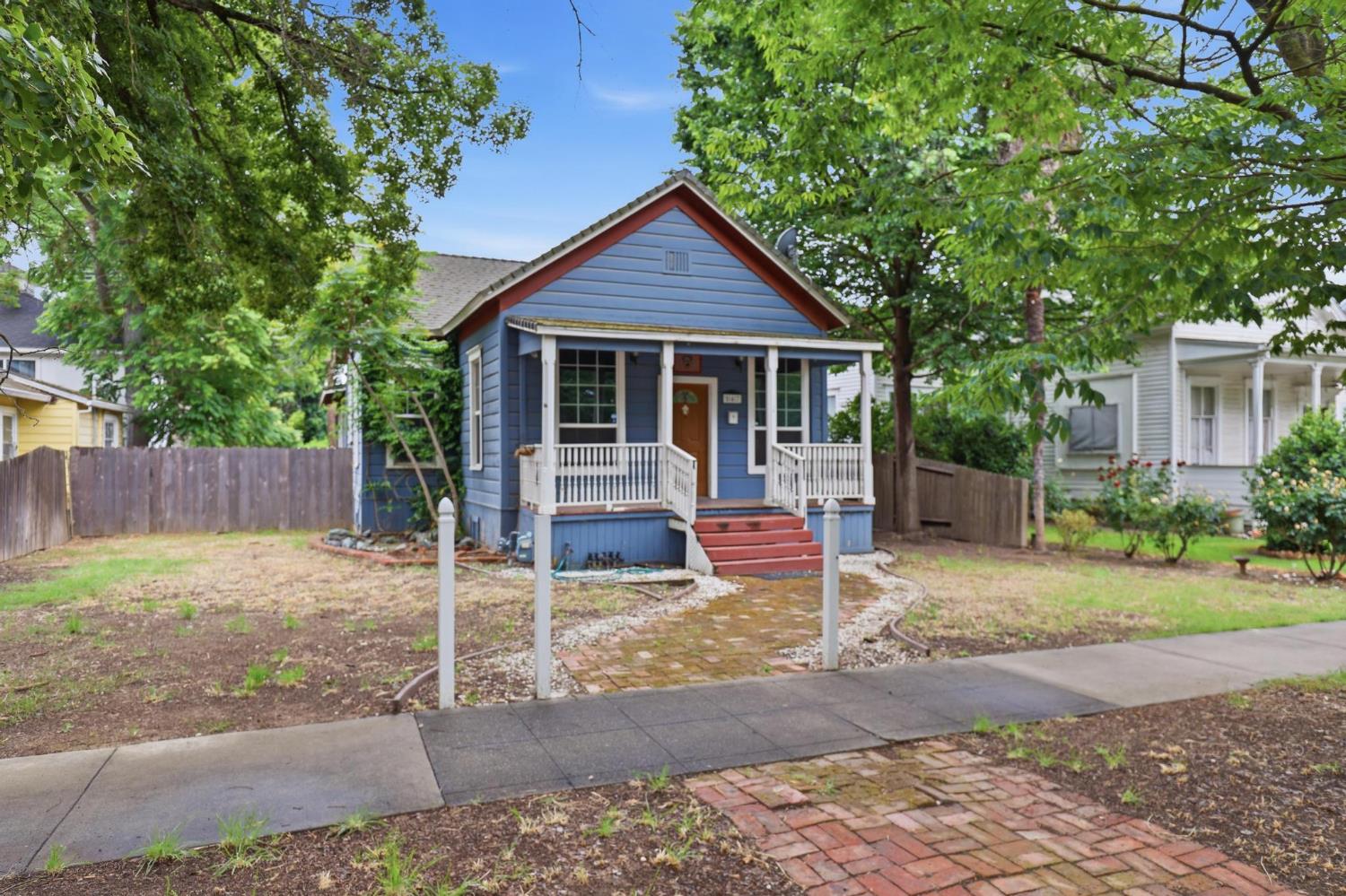 547 Clay Street