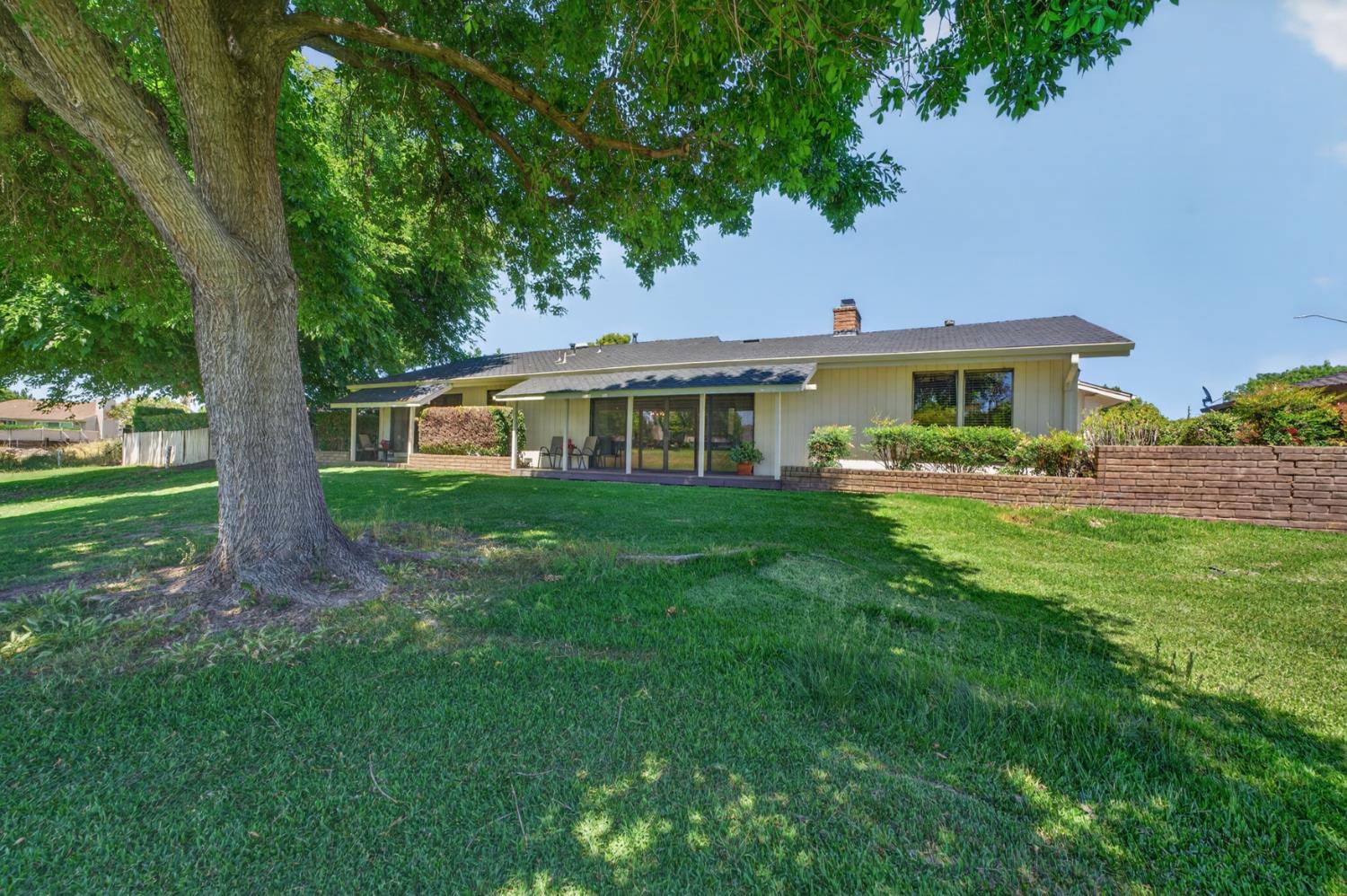 115 Country Club Drive