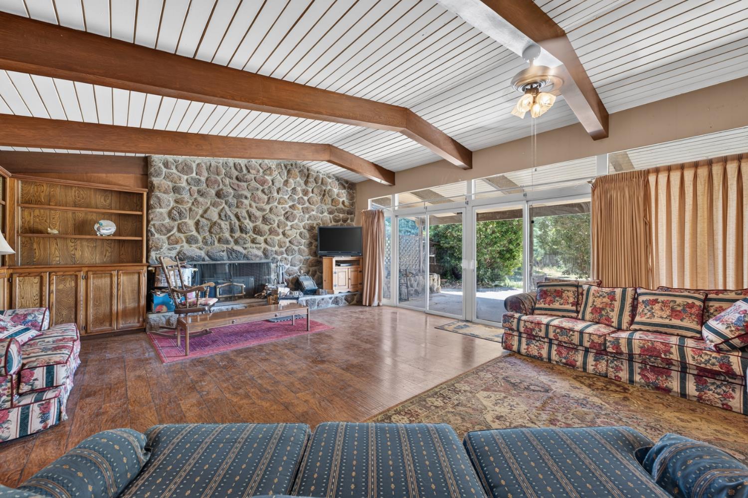 3878 River Road