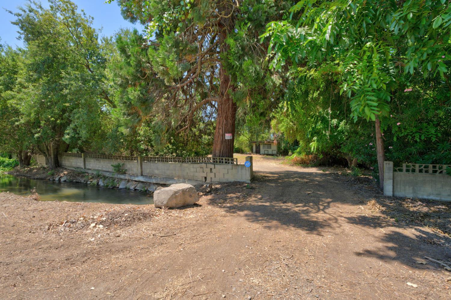 3878 River Road