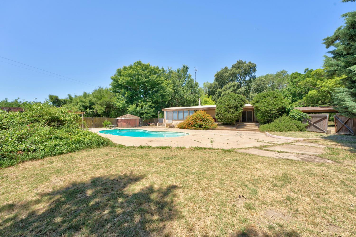 3878 River Road