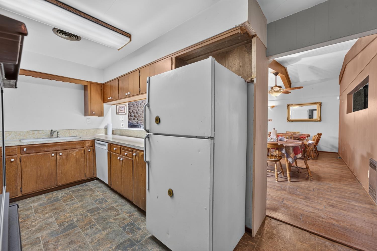 3878 River Road