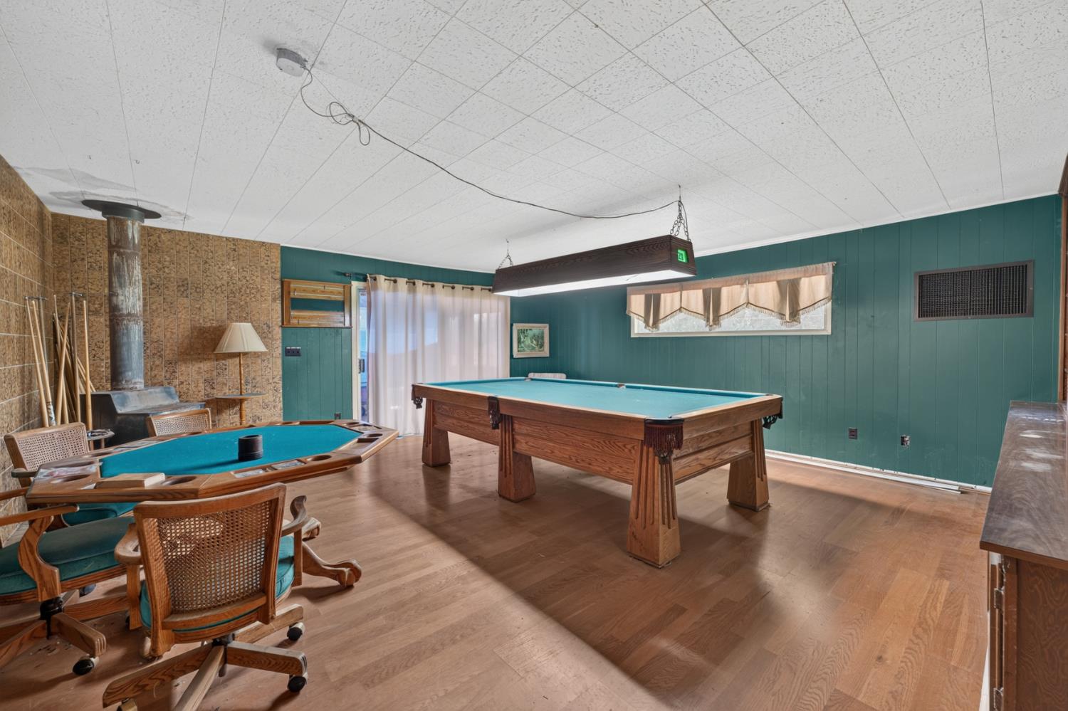 3878 River Road