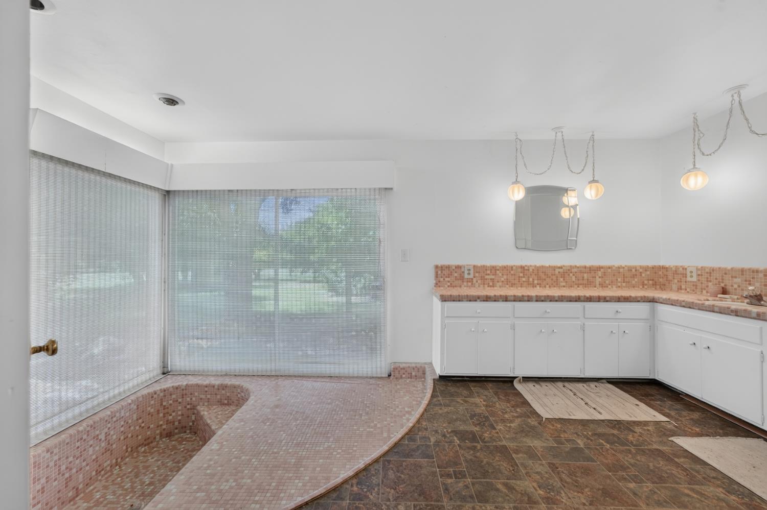 3878 River Road