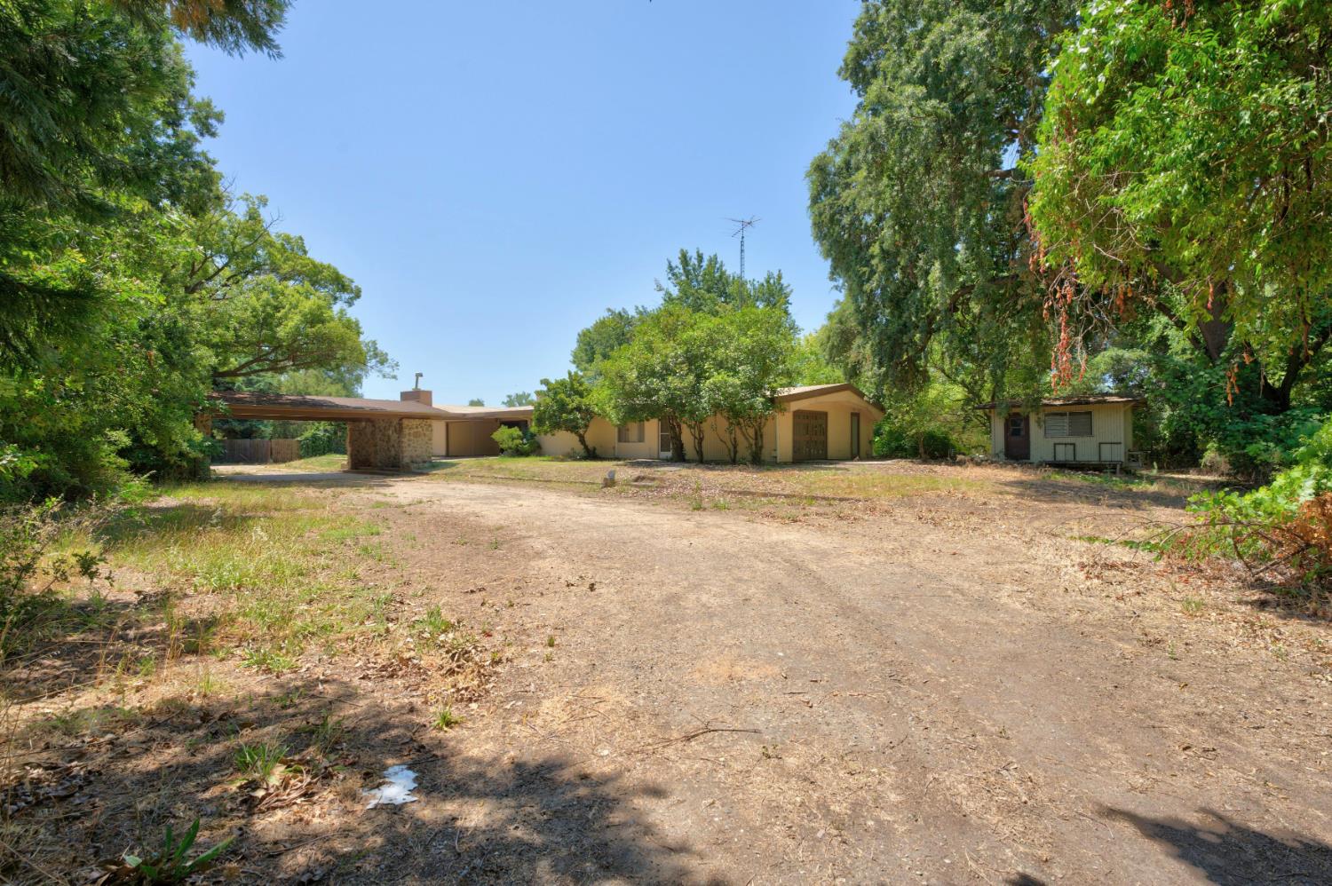 3878 River Road