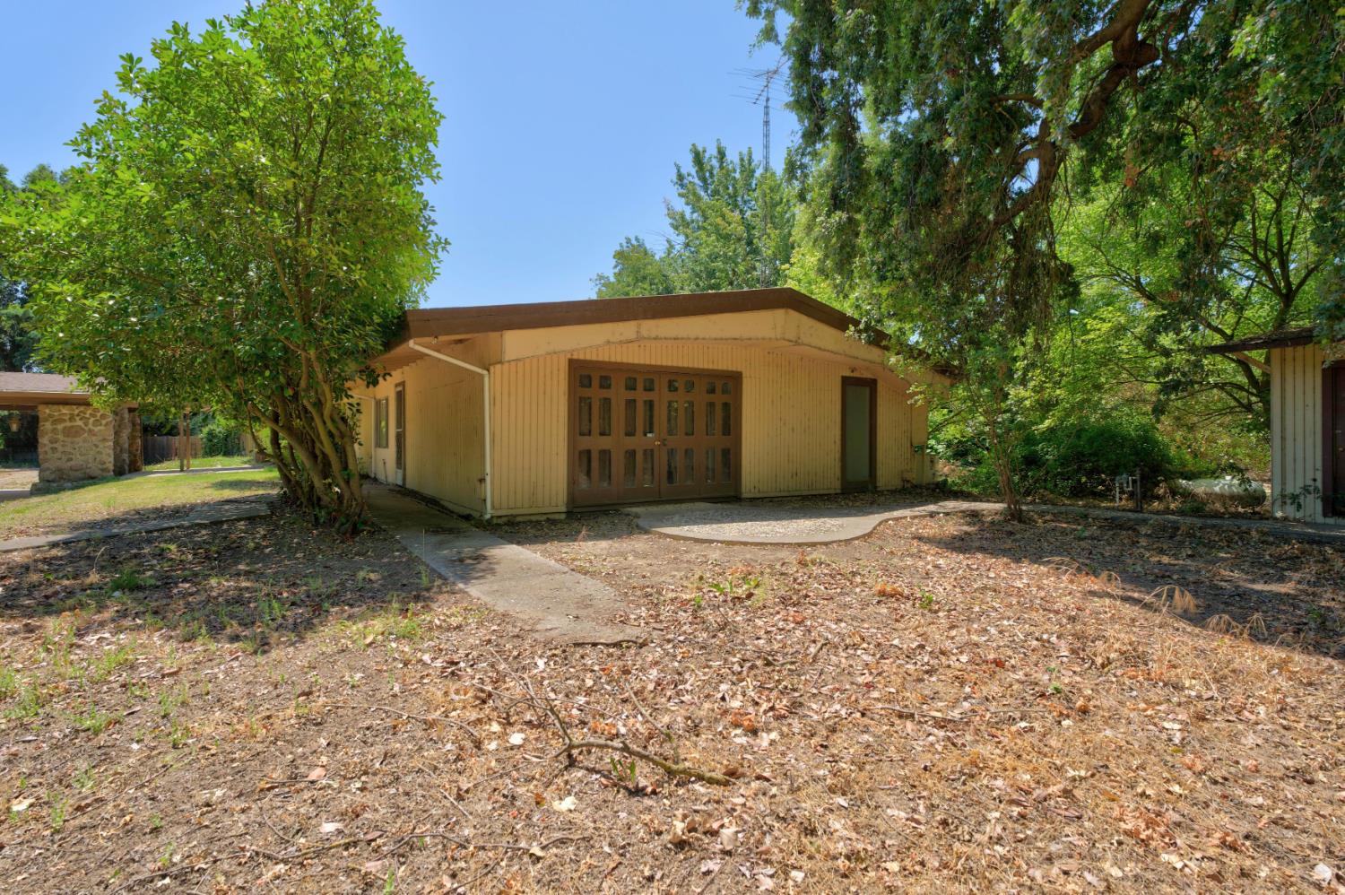 3878 River Road