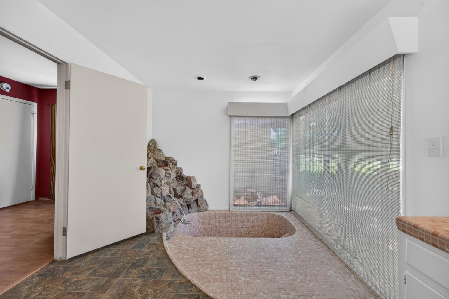 3878 River Road