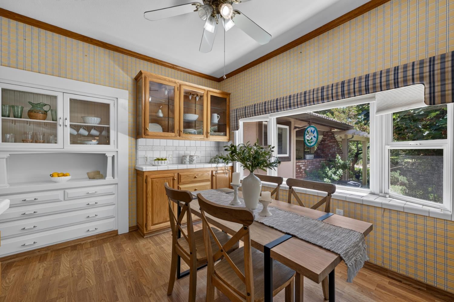 2041 Old Highway 99w