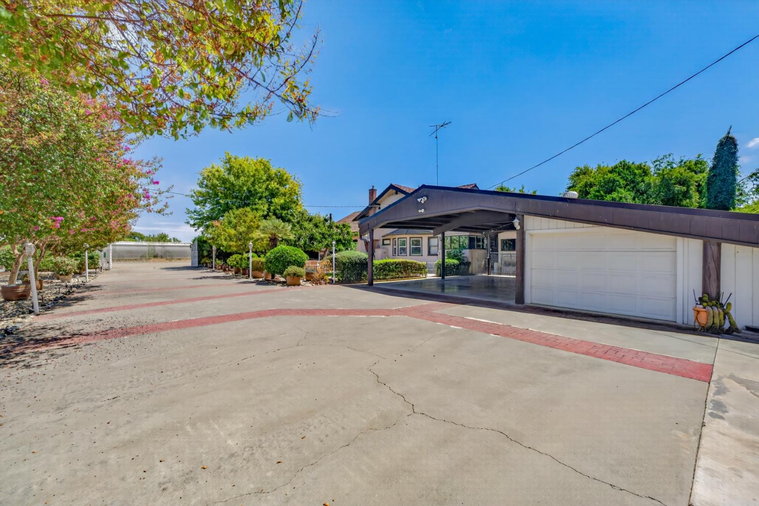 2041 Old Highway 99w