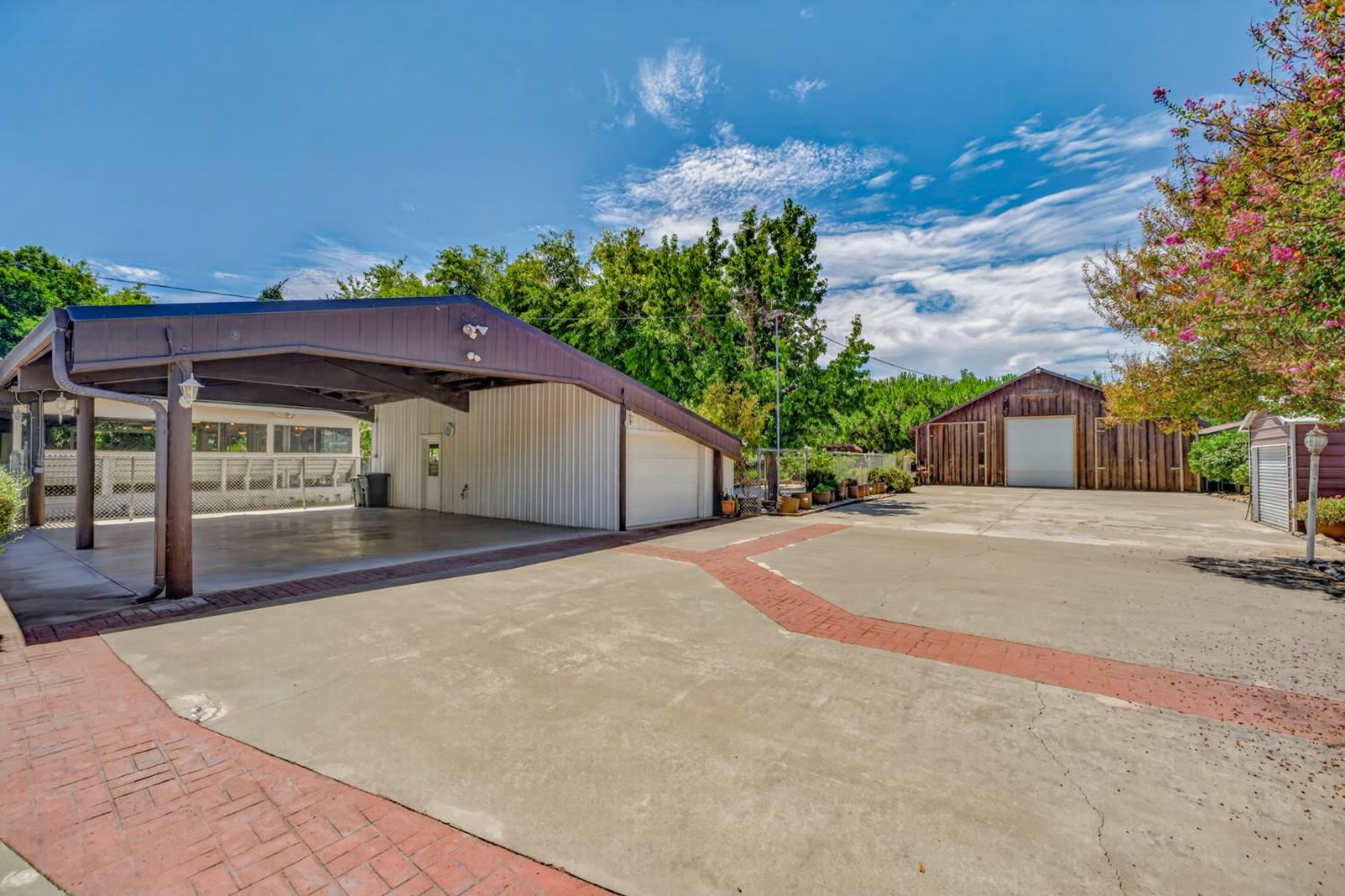 2041 Old Highway 99w