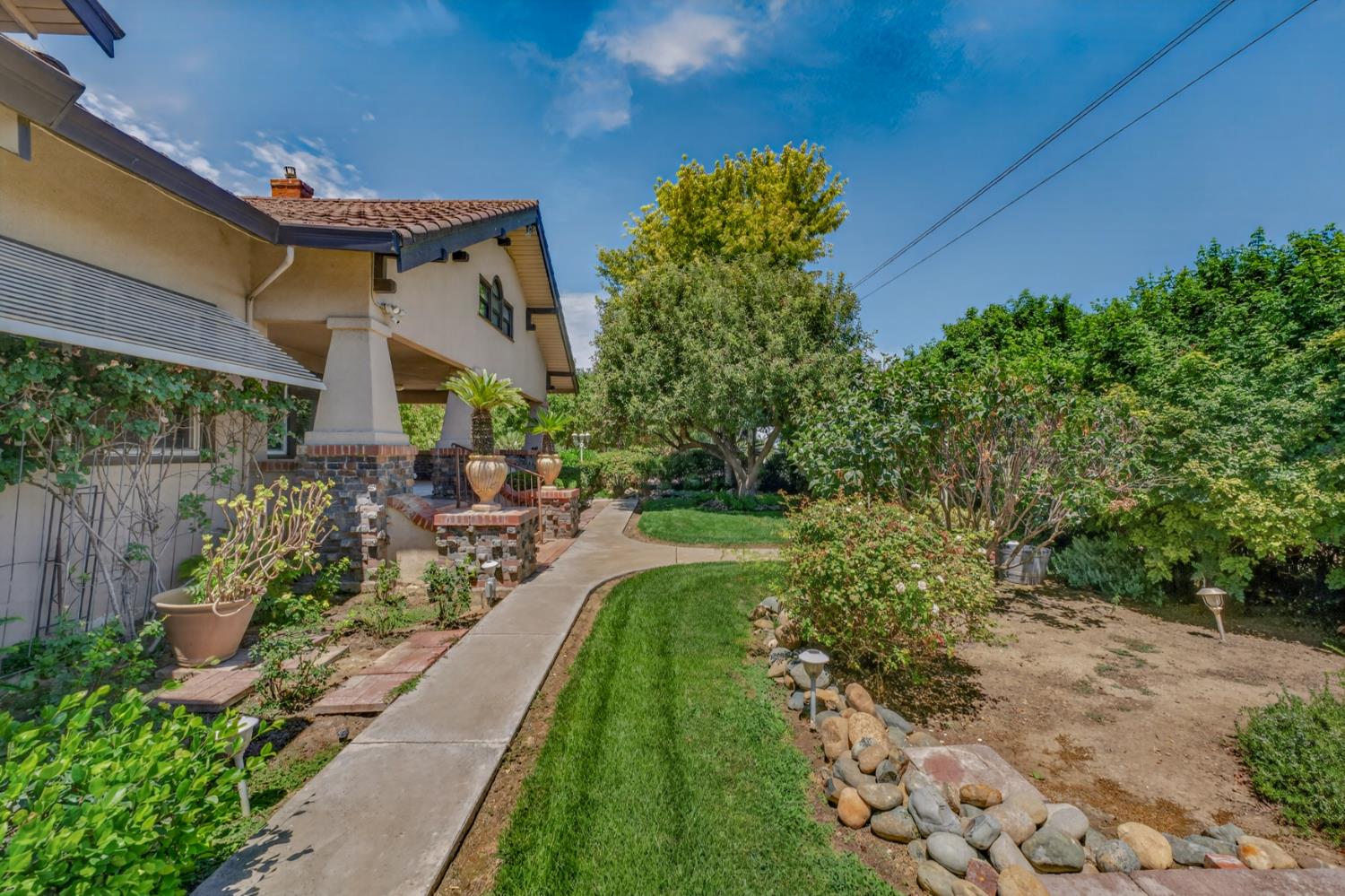 2041 Old Highway 99w