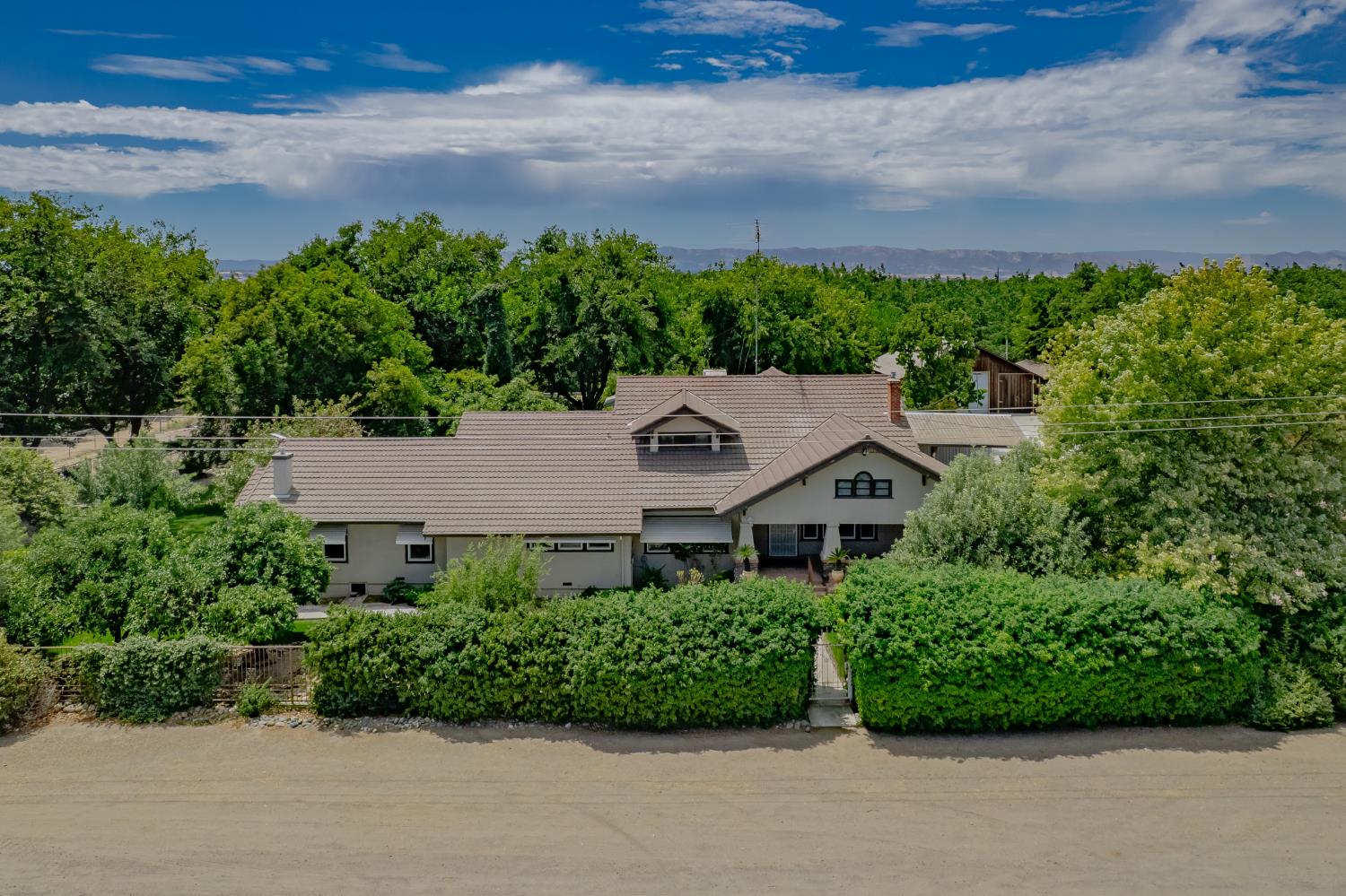 2041 Old Highway 99w