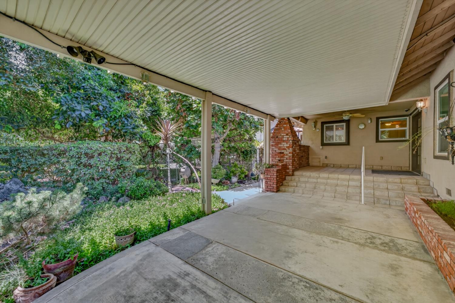 2041 Old Highway 99w