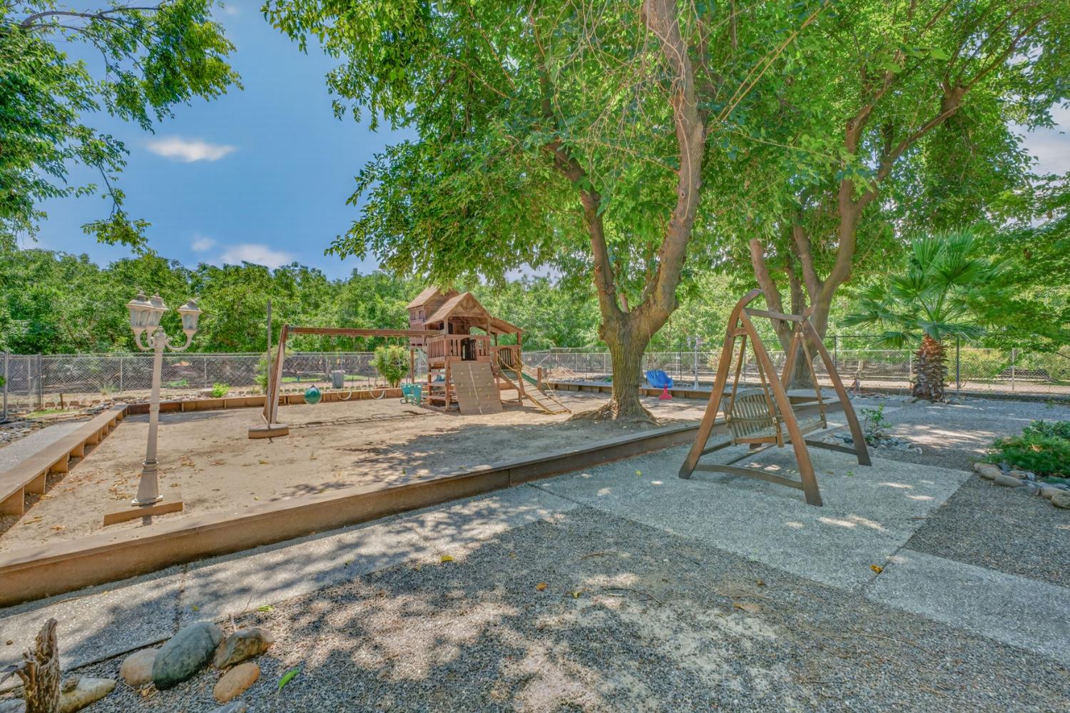 2041 Old Highway 99w