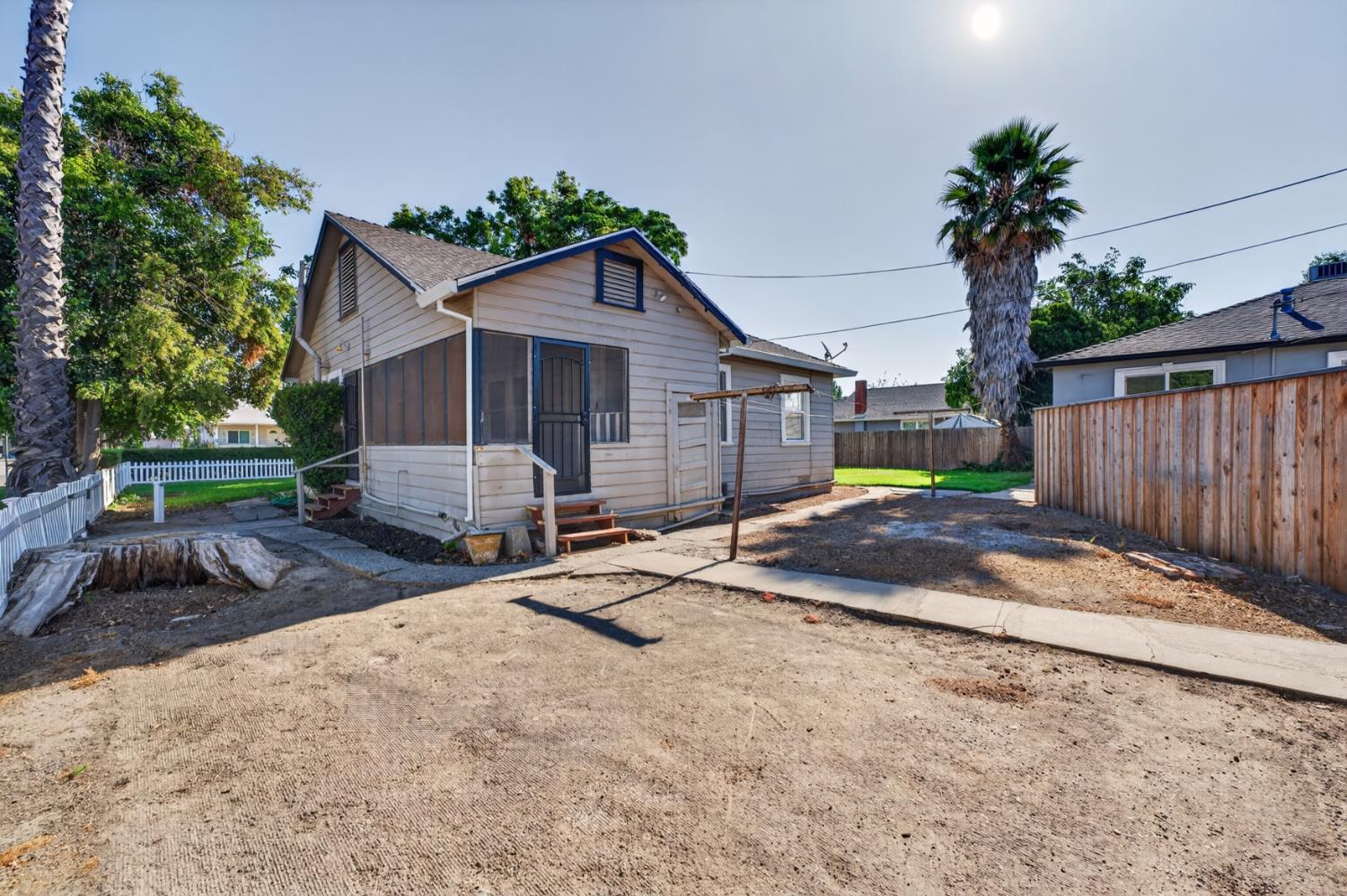 111 E Parkhill Street