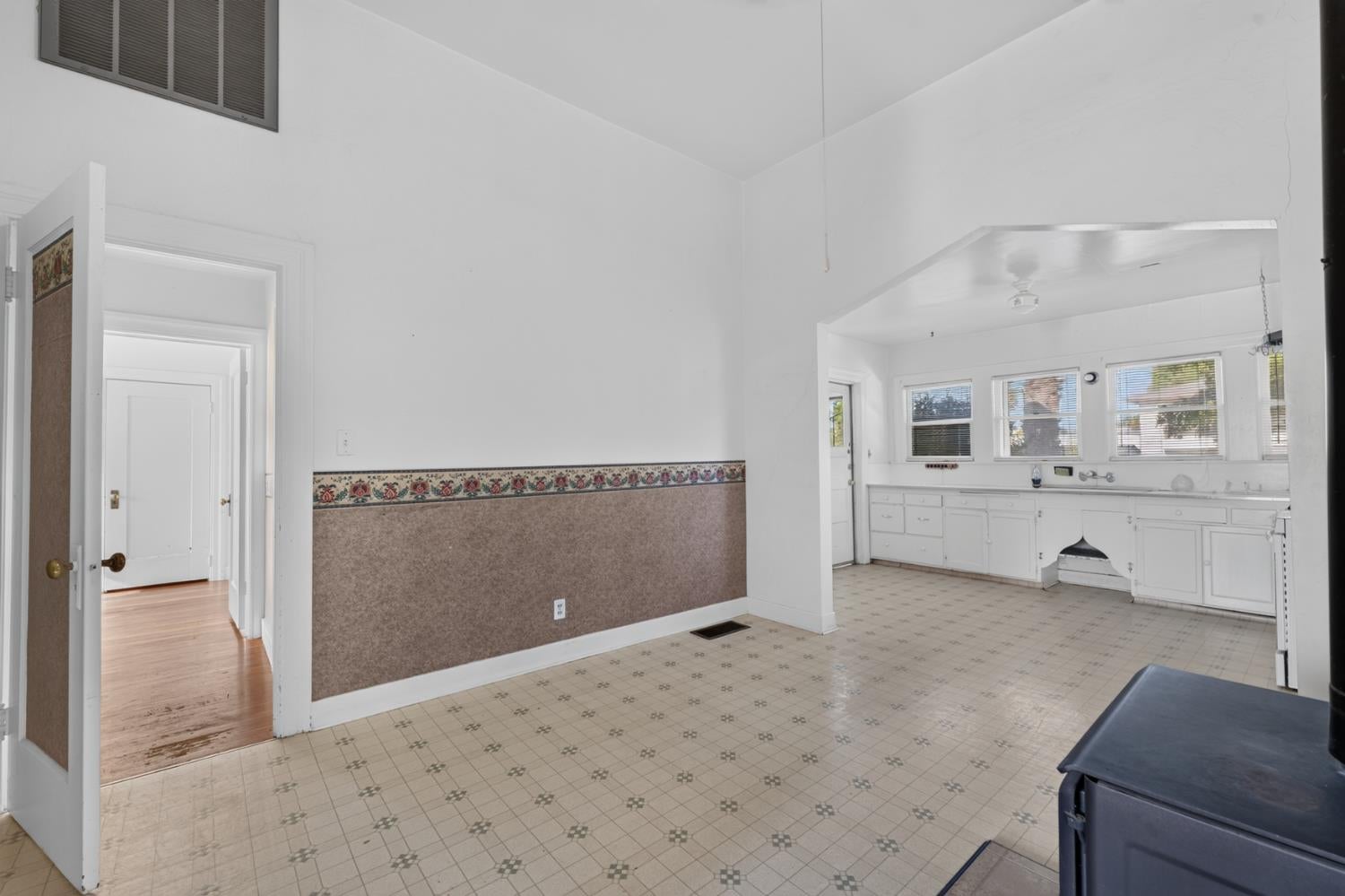 111 E Parkhill Street
