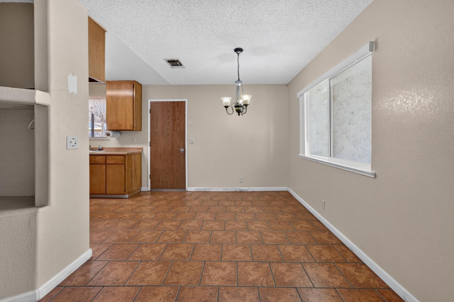 2044 3rd Street