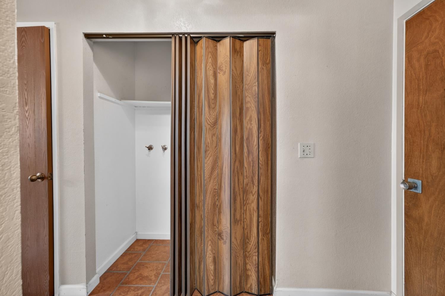2044 3rd Street