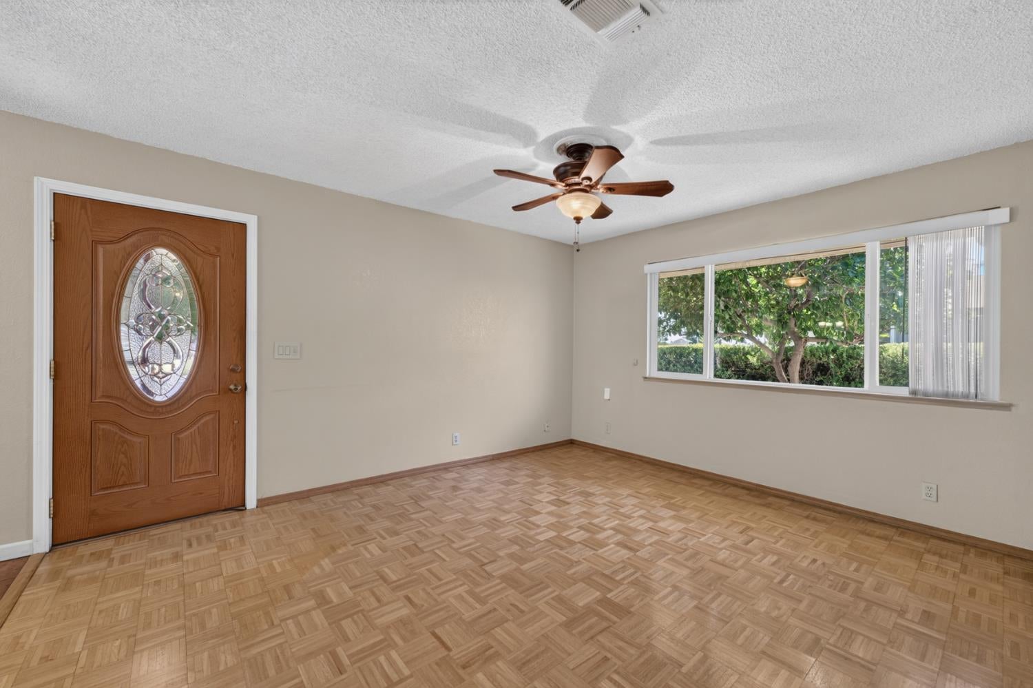2044 3rd Street