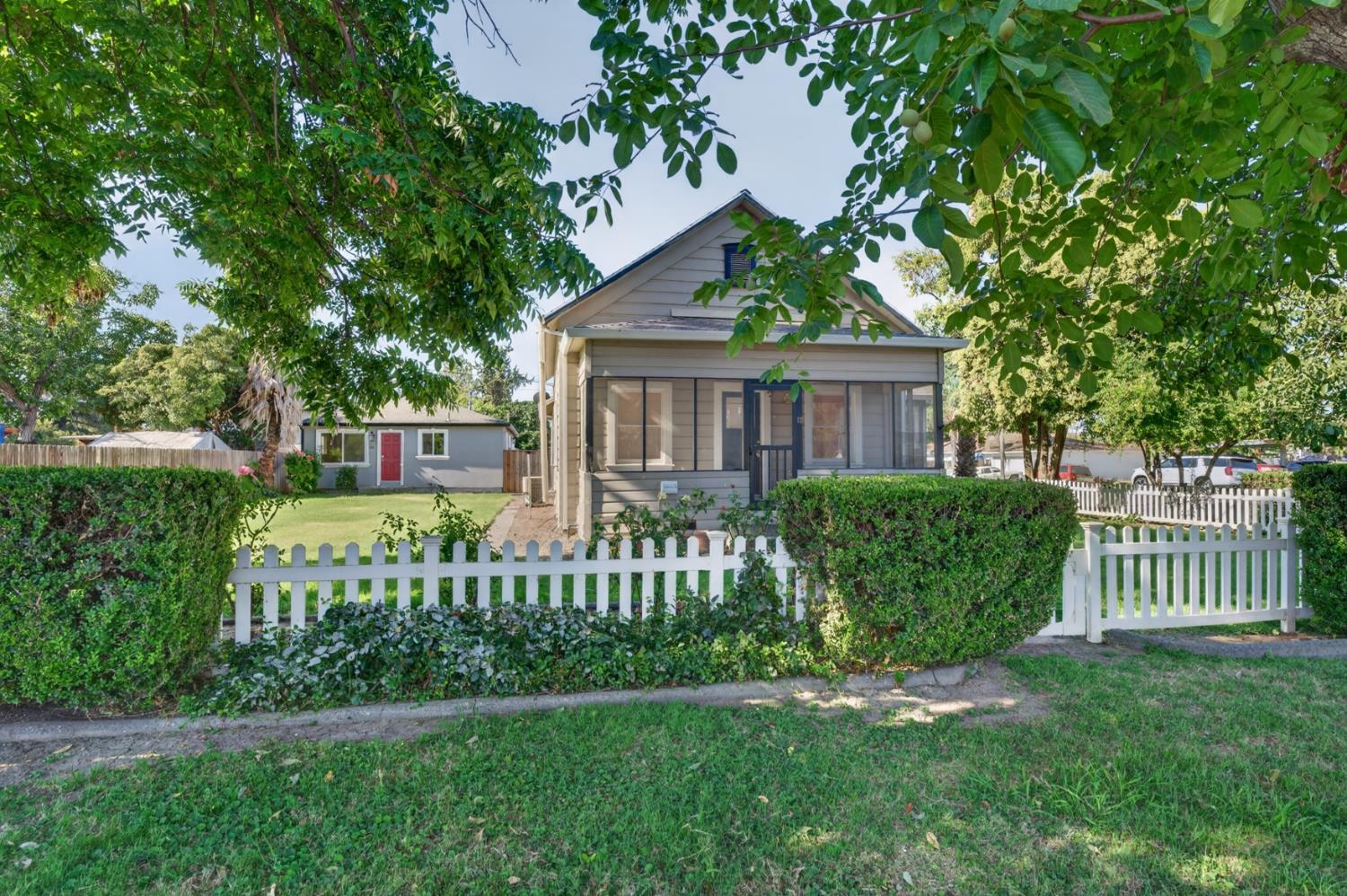 111 E Parkhill Street