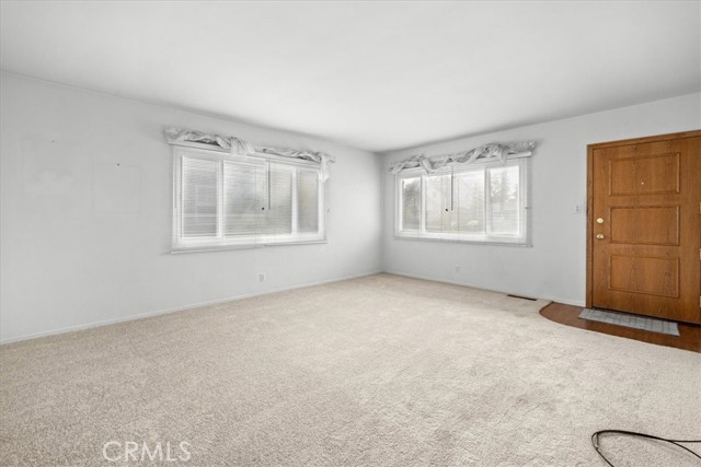 635 W Oak Avenue