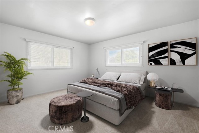 635 W Oak Avenue