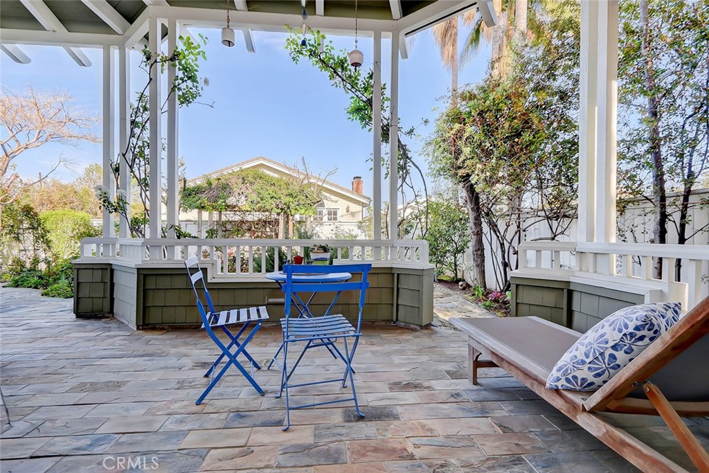 2200 John Street