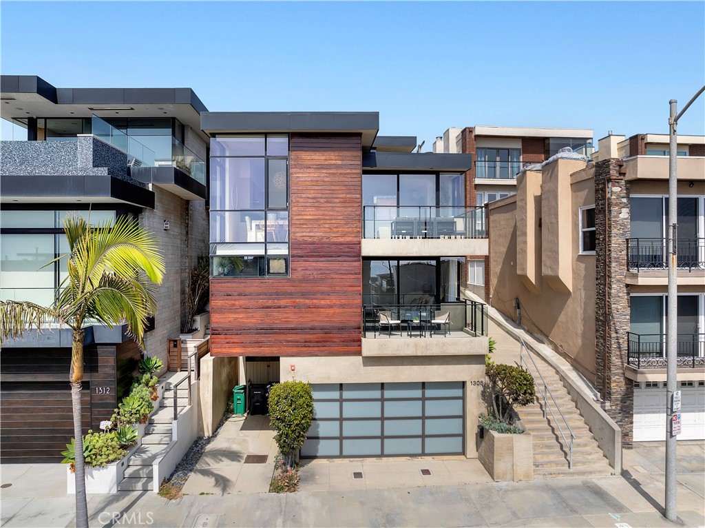 1308 Manhattan Avenue