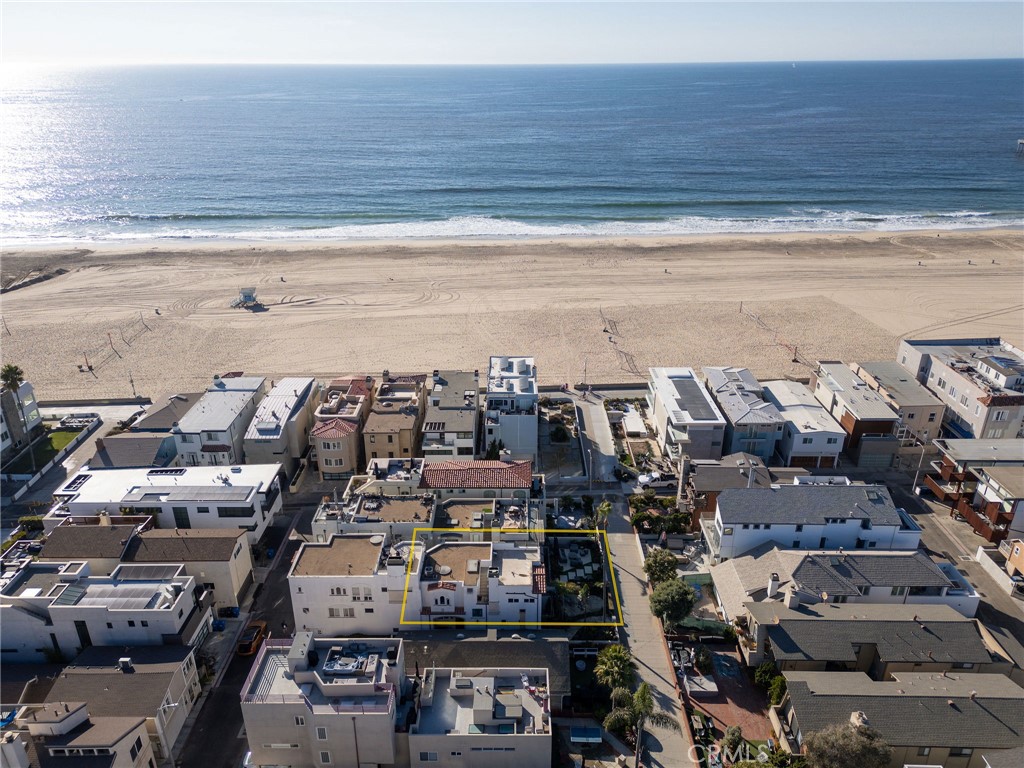 32 8th Street