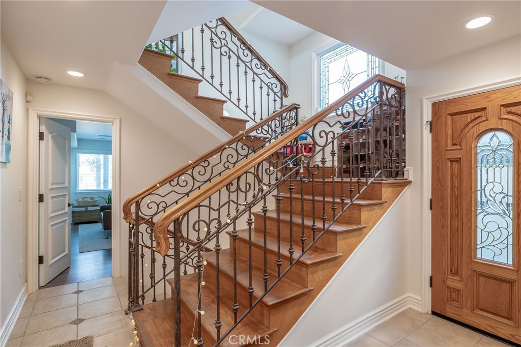 32 8th Street